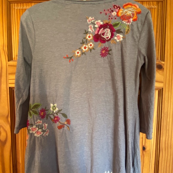 Johnny Was long sleeve swing tee - Picture 4 of 4